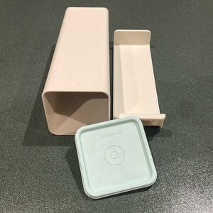 Like new-Tupperware cheese keeper